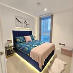 Cozy London Apartment Canary Wharf
