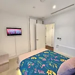 Cozy London Apartment Canary Wharf