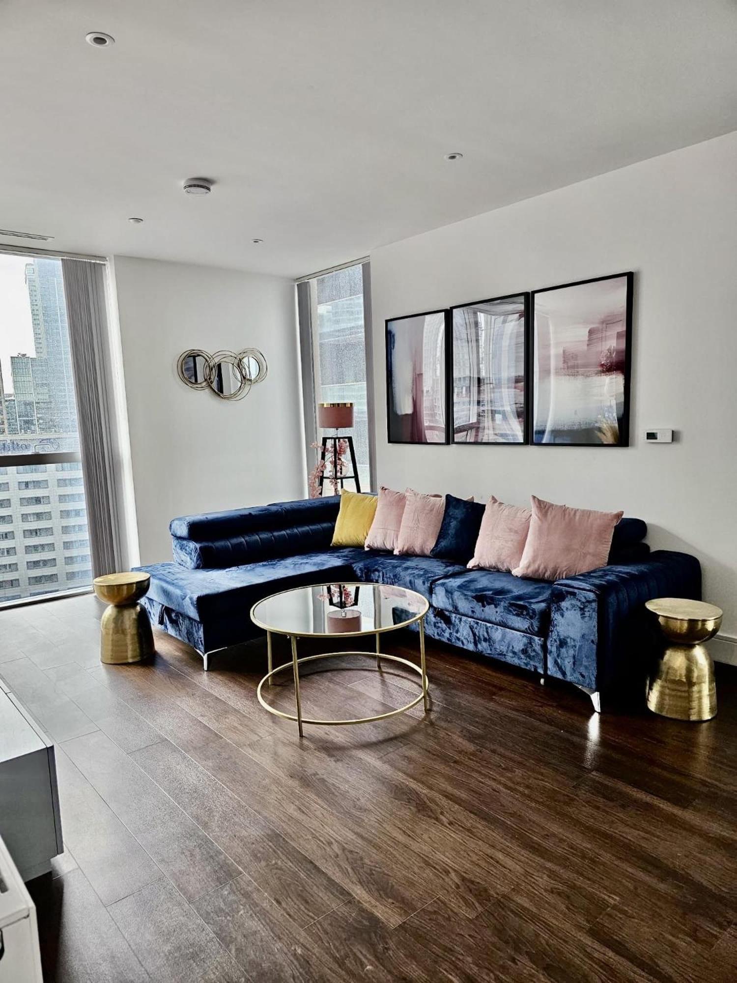 Cozy Canary Wharf Apartment